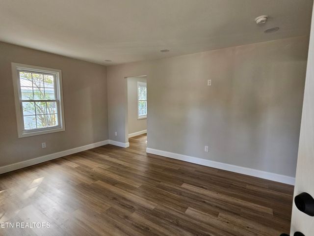 296 Greenwood Circle, Madisonville, TN 37354