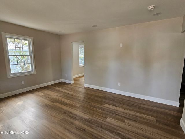 296 Greenwood Circle, Madisonville, TN 37354