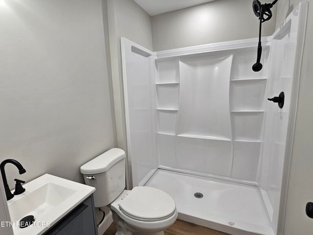 296 Greenwood Circle, Madisonville, TN 37354