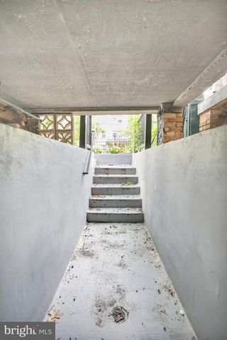 623 LONGFELLOW ST NW, Washington, DC 20011