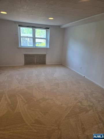 88 Woodland Avenue, Rutherford, NJ 07070