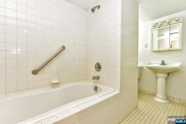 88 Woodland Avenue, Rutherford, NJ 07070