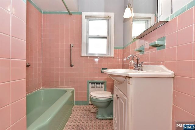 88 Woodland Avenue, Rutherford, NJ 07070