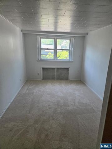 88 Woodland Avenue, Rutherford, NJ 07070
