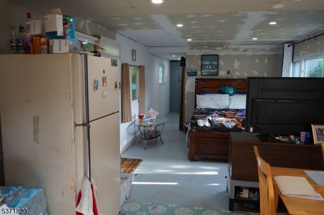 33 Acadia Dr, Lafayette Twp., NJ 07848