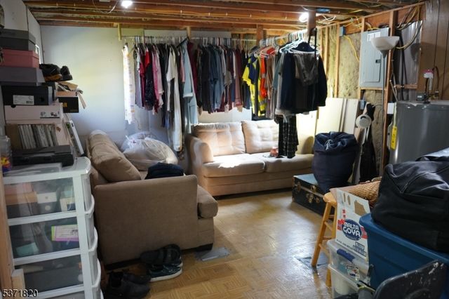 33 Acadia Dr, Lafayette Twp., NJ 07848