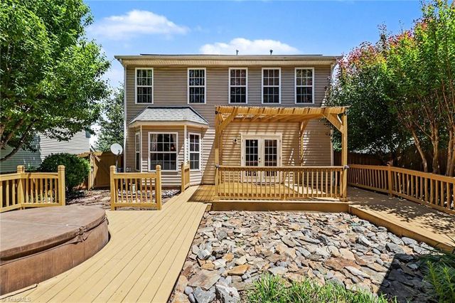 754 Peachtree Meadows Circle, Kernersville, NC 27284