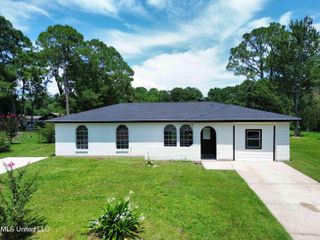 2604 Fraternity Drive, Gautier, MS 39553