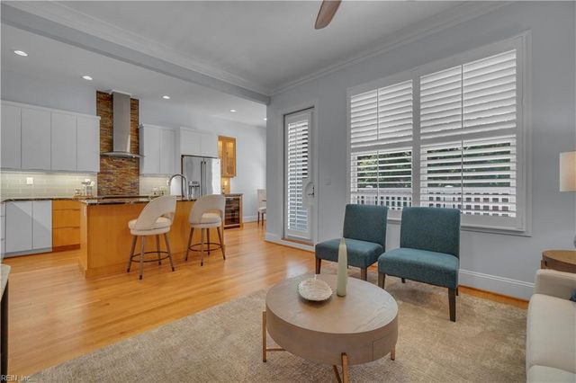 257 W Freemason ST, Norfolk, VA 23510