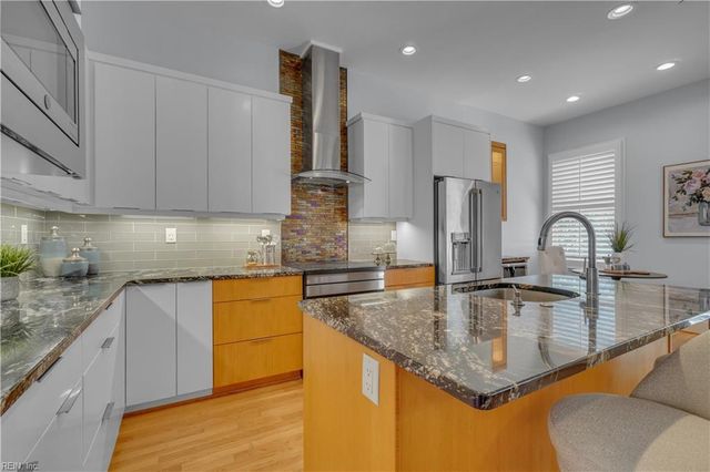 257 W Freemason ST, Norfolk, VA 23510