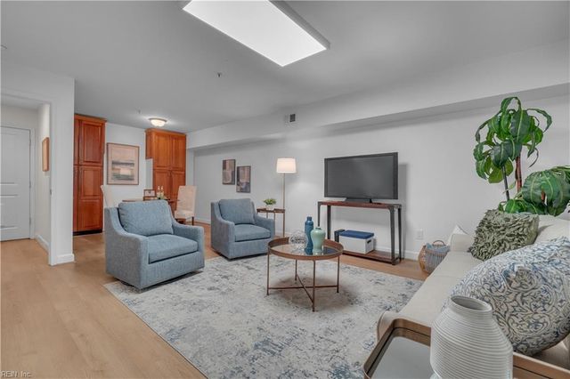 257 W Freemason ST, Norfolk, VA 23510