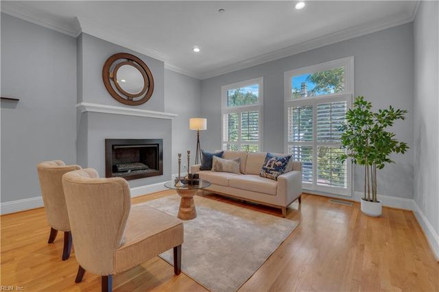 257 W Freemason ST, Norfolk, VA 23510