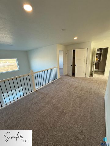 6207 S Hunt Pl Place, Sioux Falls, SD 57106