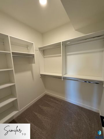 6207 S Hunt Pl Place, Sioux Falls, SD 57106