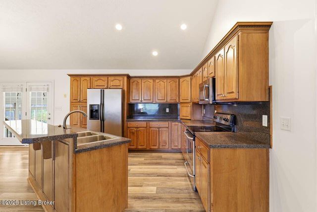 12611 Bernay Pl, Louisville, KY 40243