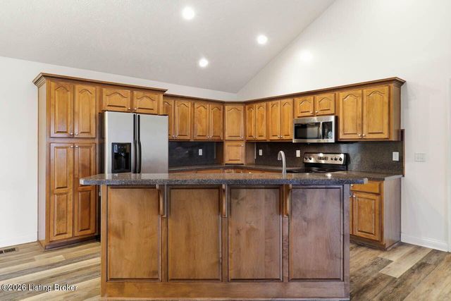 12611 Bernay Pl, Louisville, KY 40243