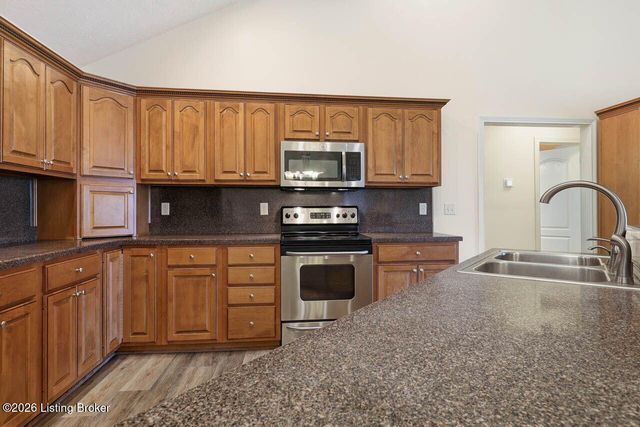 12611 Bernay Pl, Louisville, KY 40243