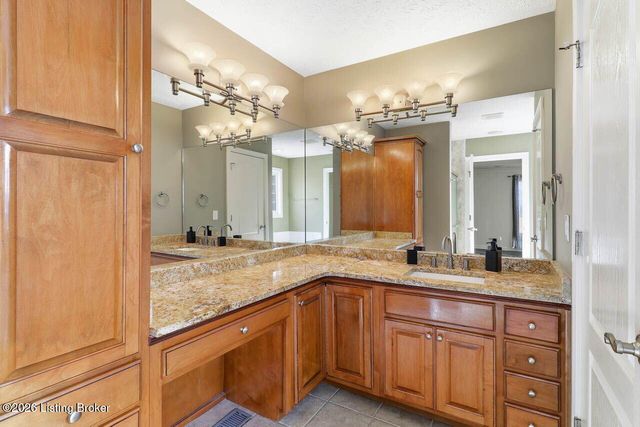 12611 Bernay Pl, Louisville, KY 40243