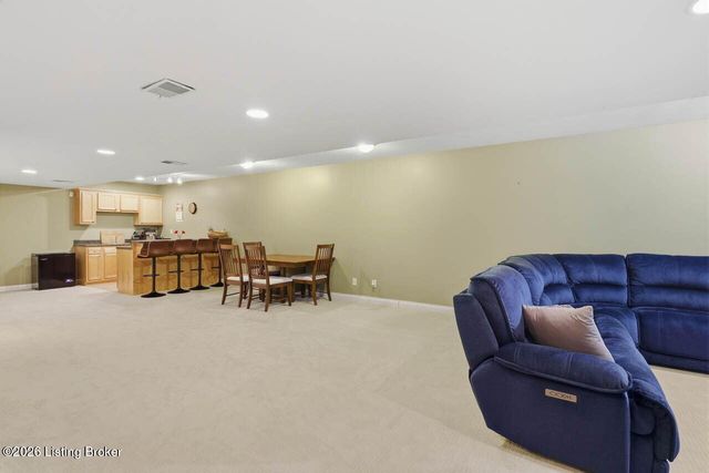 12611 Bernay Pl, Louisville, KY 40243