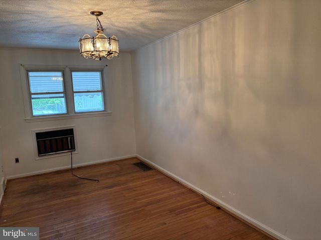 1053 TAYLOR DR, Folcroft, PA 19032