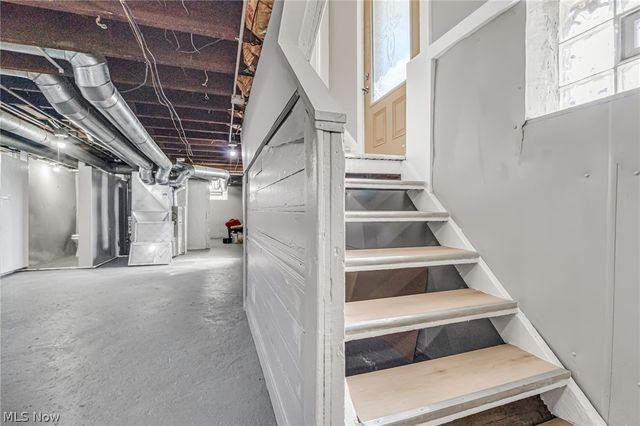 12313 Alexander Road, Cleveland, OH 44106