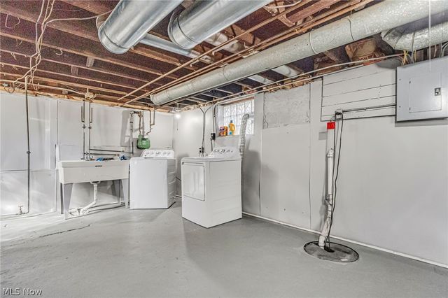 12313 Alexander Road, Cleveland, OH 44106