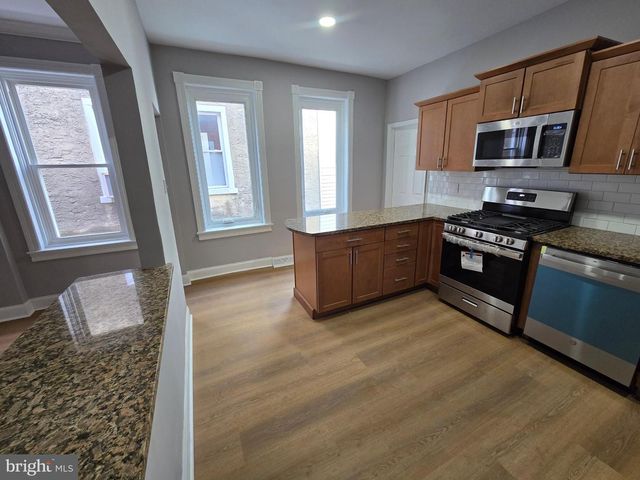 455 ROXBOROUGH AVE, Philadelphia, PA 19128