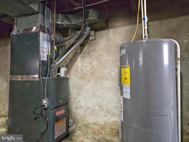 455 ROXBOROUGH AVE, Philadelphia, PA 19128