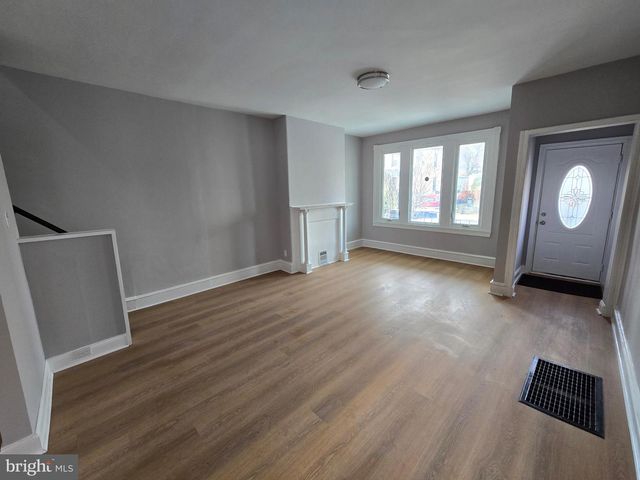 455 ROXBOROUGH AVE, Philadelphia, PA 19128