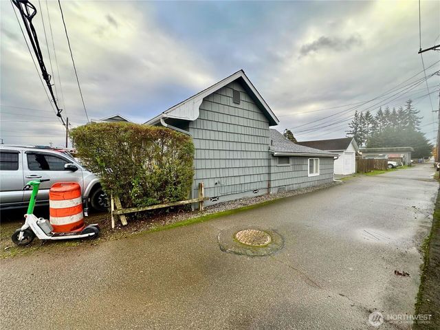 3012 15th Street, Everett, WA 98201