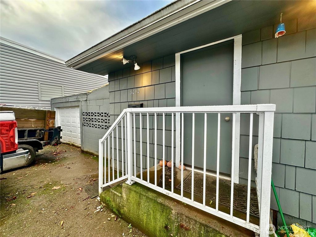 3012 15th Street, Everett, WA 98201