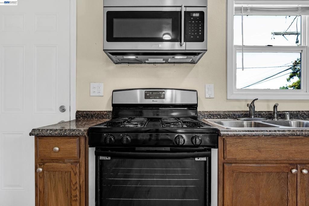 Image 14 of property listing at 1511 Marin St, Vallejo, CA 94590