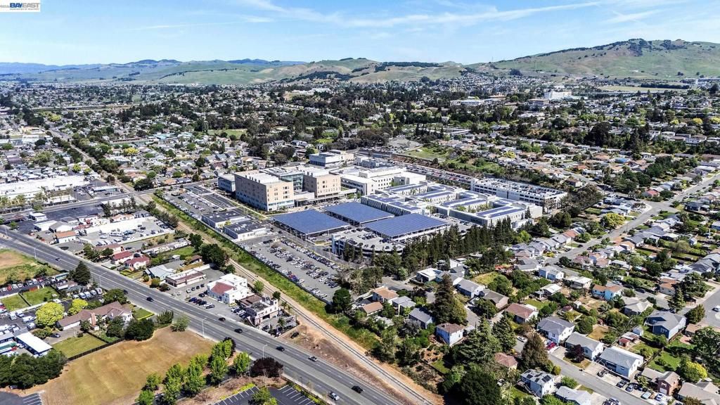 Image 49 of property listing at 1511 Marin St, Vallejo, CA 94590