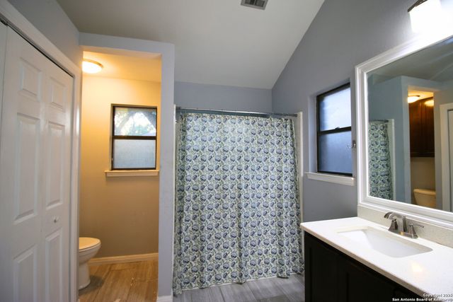 9347 Laurel Grove, San Antonio, TX 78250