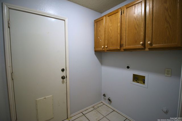 9347 Laurel Grove, San Antonio, TX 78250