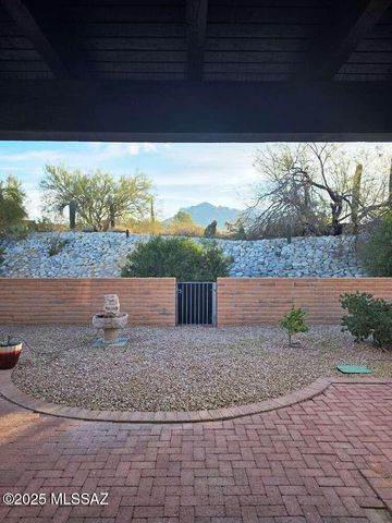 8596 N Coral Ridge Loop, Tucson, AZ 85704