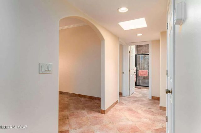 8596 N Coral Ridge Loop, Tucson, AZ 85704