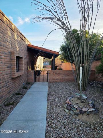 8596 N Coral Ridge Loop, Tucson, AZ 85704