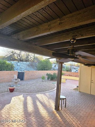 8596 N Coral Ridge Loop, Tucson, AZ 85704