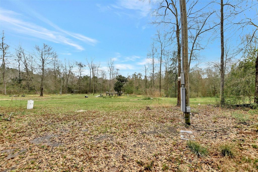109 Bonnie Creek Rd, Coldspring, TX 77331