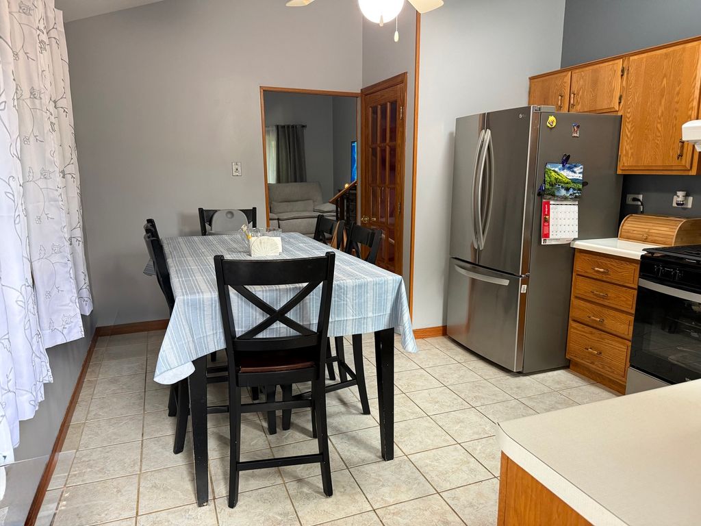 29W313 Ray Avenue, West Chicago, IL 60185 — photo 3