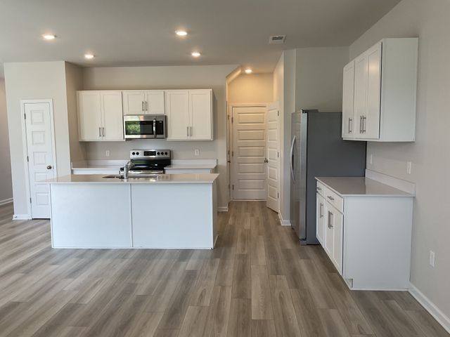 1002 Legacy Ct, Smyrna, TN 37167