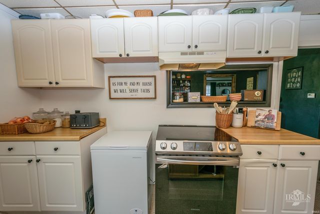 1510 S Walnut Street, Hartford City, IN 47348