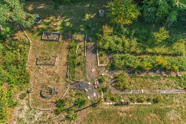 1510 S Walnut Street, Hartford City, IN 47348