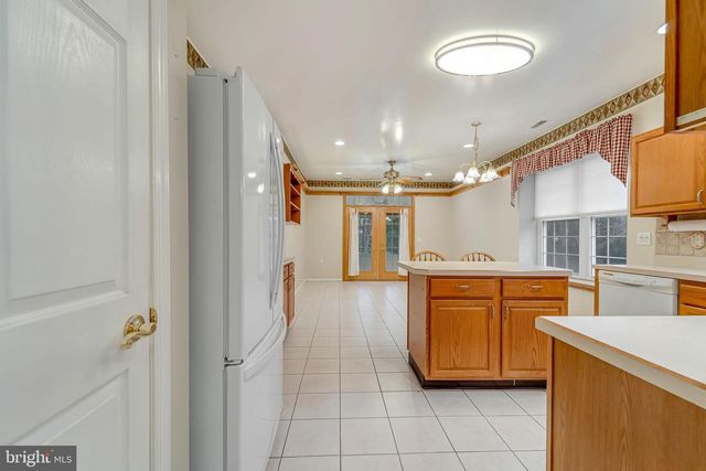 7 DUTCHESS CT, Southampton, NJ 08088