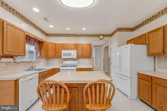 7 DUTCHESS CT, Southampton, NJ 08088