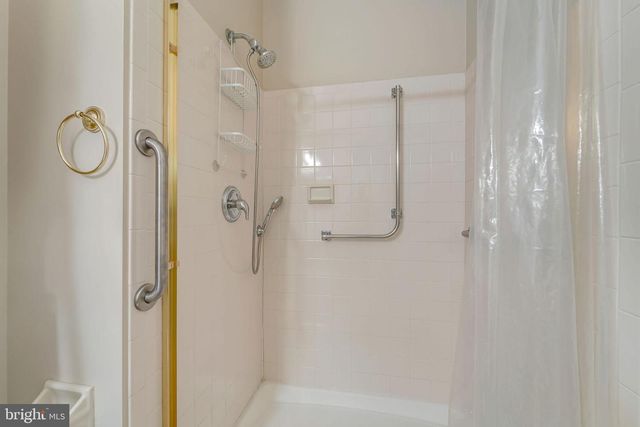 7 DUTCHESS CT, Southampton, NJ 08088