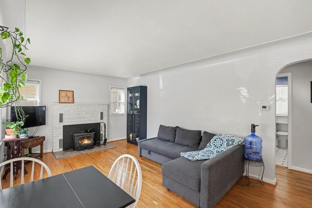 3620 Fort Drive, Waterford, MI 48328
