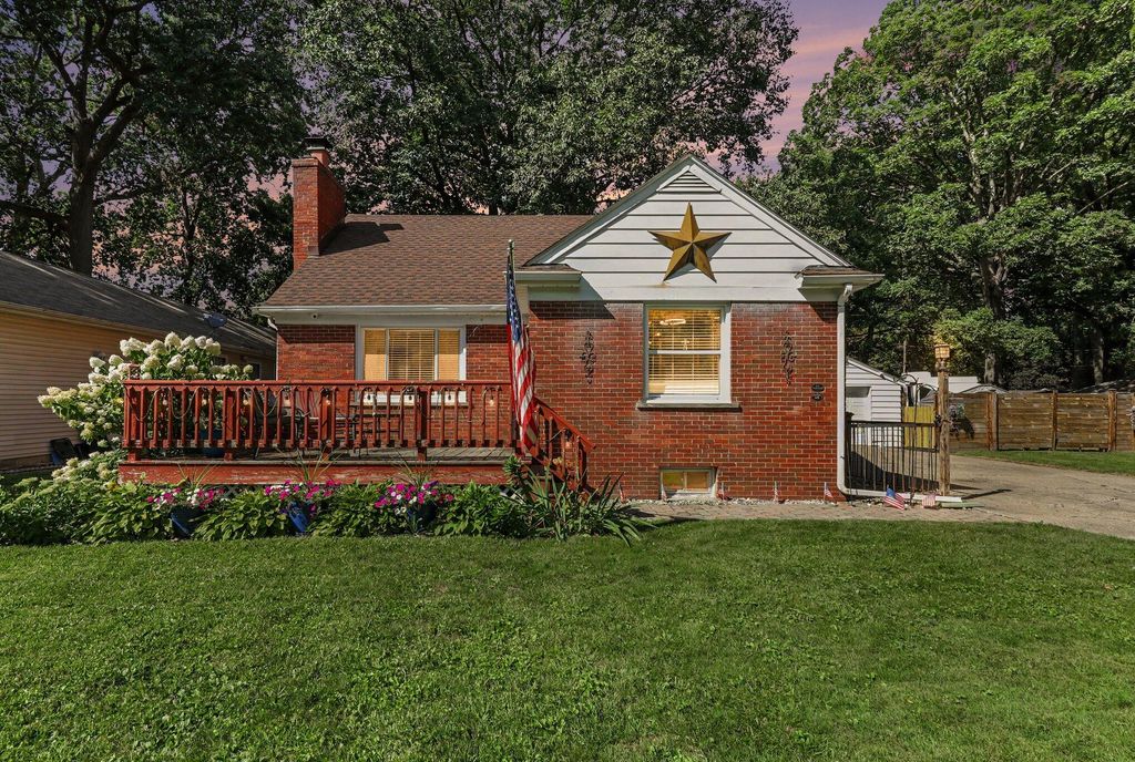 3620 Fort Drive, Waterford, MI 48328