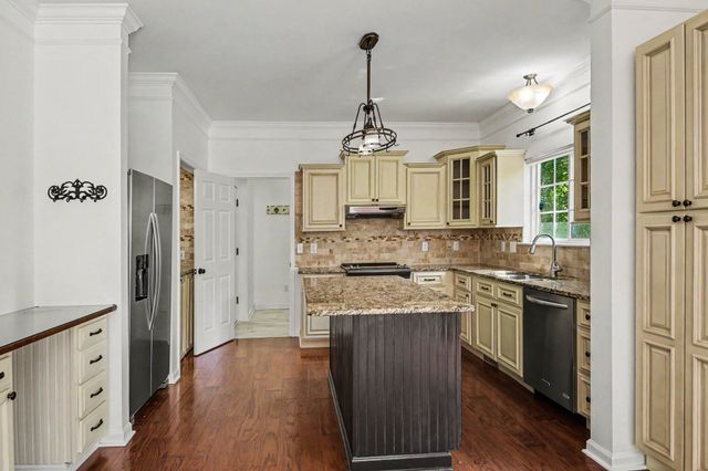 118 Cabin Branch Cir, Hendersonville, TN 37075